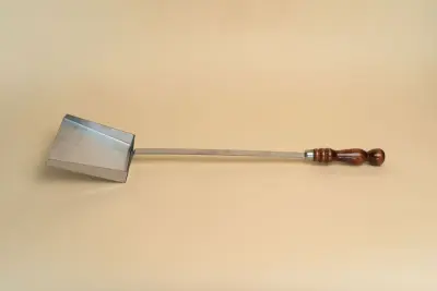 Совок с деревянной ручкой 65см Совок с деревянной ручкой 65см