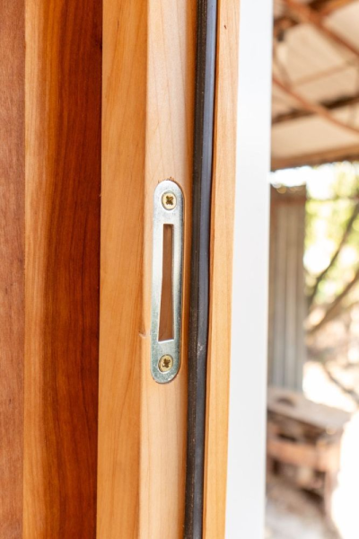 Окно Woodson 30*30, стекло бронза, ольха