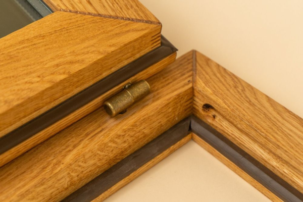 Окно Woodson  PRO 50*40, серое стекло, дуб, левое